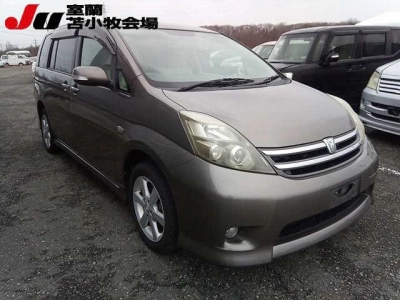 TOYOTA ISIS