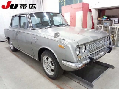 TOYOTA CORONA