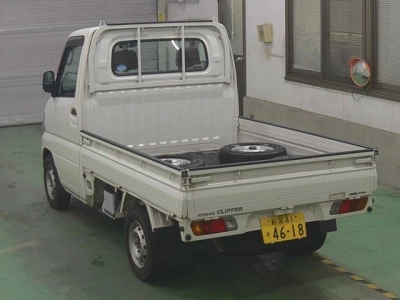 NISSAN CLIPPER TRUCK