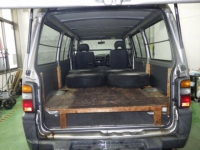 MITSUBISHI DELICA VAN