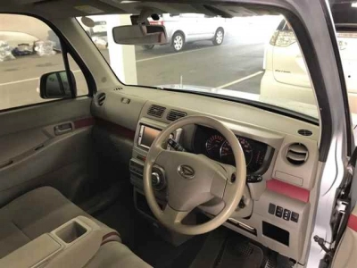 DAIHATSU MOVE CONTE