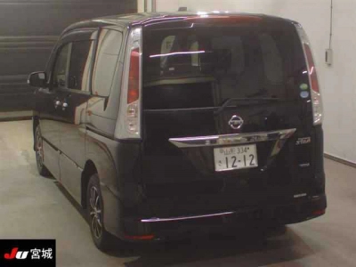 NISSAN SERENA