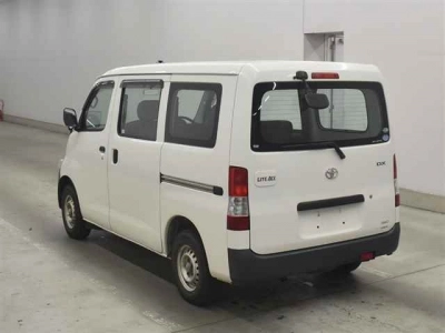 TOYOTA LITE ACE VAN