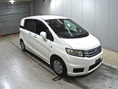 HONDA FREED SPIKE