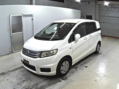HONDA FREED SPIKE