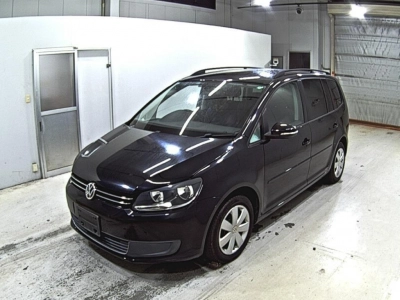 VOLKSWAGEN GOLF TOURAN