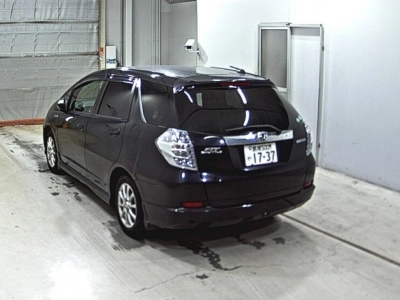HONDA FIT SHUTTLE HYBRID
