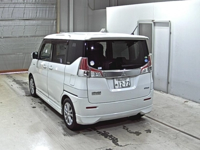 MITSUBISHI DELICA D:2