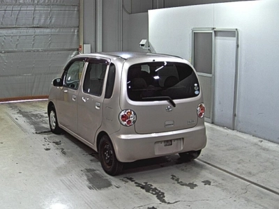 DAIHATSU MOVE LATTE