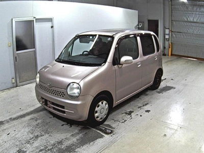 DAIHATSU MOVE LATTE