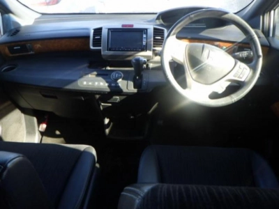 HONDA FREED SPIKE HYBRID