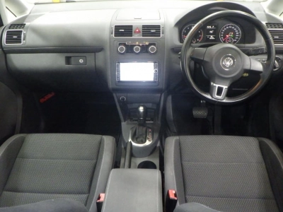 VOLKSWAGEN GOLF TOURAN