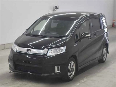 HONDA FREED SPIKE HYBRID