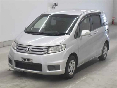 HONDA FREED SPIKE