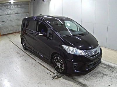 HONDA FREED HYBRID