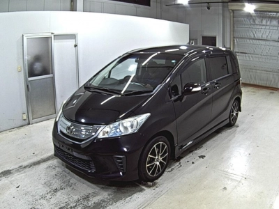 HONDA FREED HYBRID