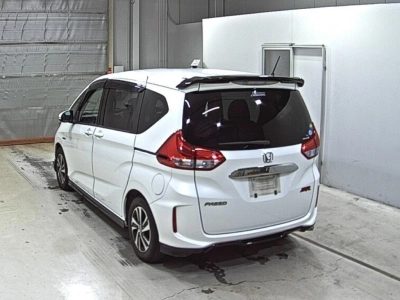 HONDA FREED HYBRID