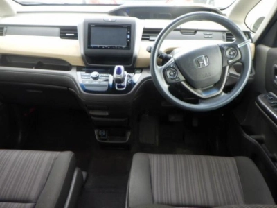 HONDA FREED HYBRID