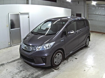 HONDA FREED HYBRID