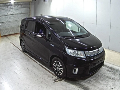 HONDA FREED SPIKE HYBRID