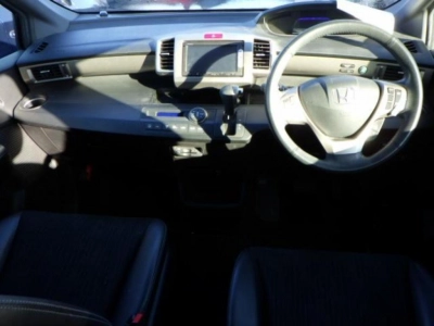 HONDA FREED SPIKE HYBRID