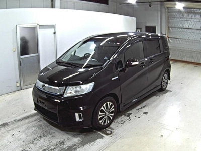 HONDA FREED SPIKE HYBRID