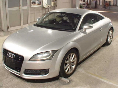 AUDI TT