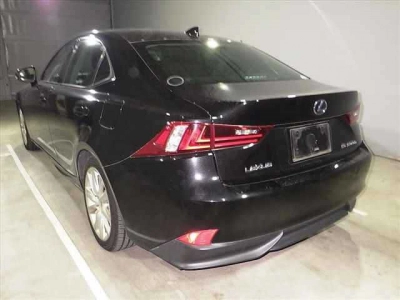 LEXUS IS