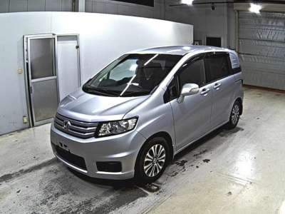 HONDA FREED SPIKE