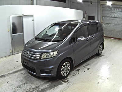 HONDA FREED SPIKE