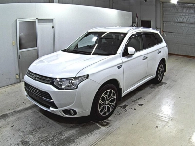 MITSUBISHI OUTLANDER PHEV