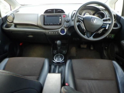 HONDA FIT SHUTTLE HYBRID