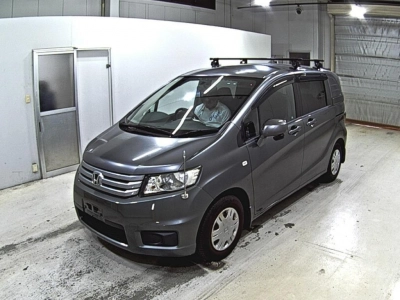 HONDA FREED SPIKE