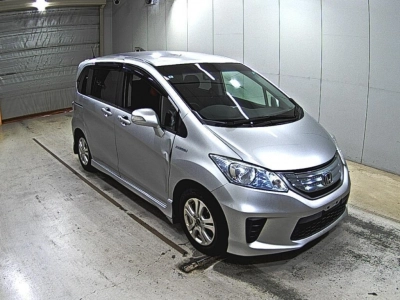 HONDA FREED HYBRID