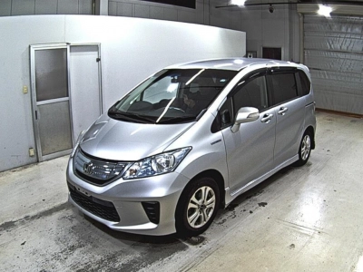 HONDA FREED HYBRID