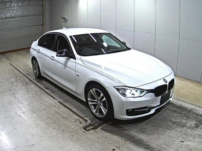 BMW 3 SERIES