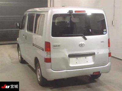 TOYOTA TOWN ACE VAN