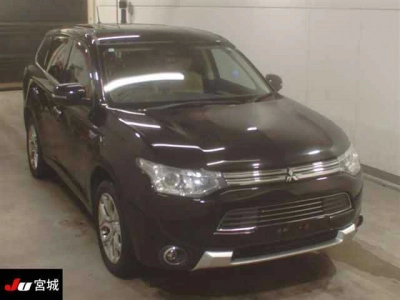 MITSUBISHI OUTLANDER PHEV