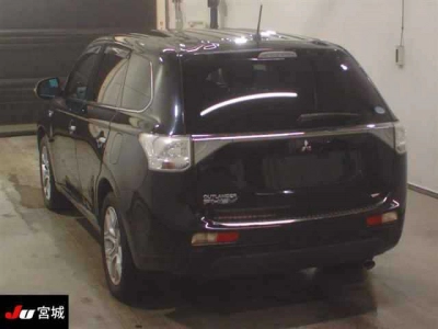 MITSUBISHI OUTLANDER PHEV