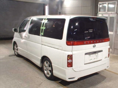 NISSAN ELGRAND