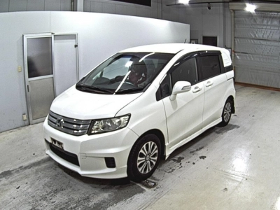 HONDA FREED SPIKE