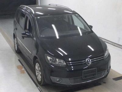 VOLKSWAGEN GOLF TOURAN