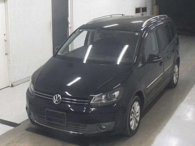 VOLKSWAGEN GOLF TOURAN