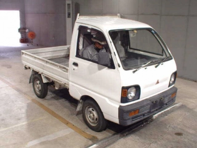 MITSUBISHI MINICAB