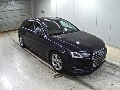 AUDI A4 AVANTE