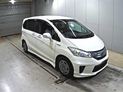 HONDA FREED SPIKE HYBRID