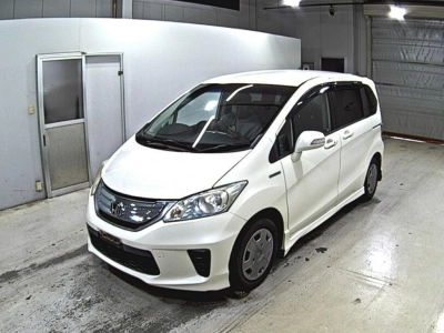 HONDA FREED SPIKE HYBRID