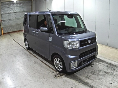 TOYOTA PIXIS MEGA