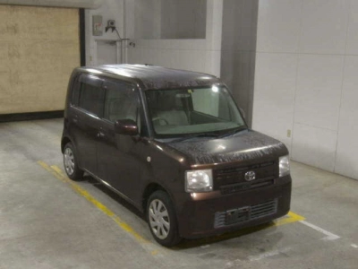 TOYOTA PIXIS SPACE
