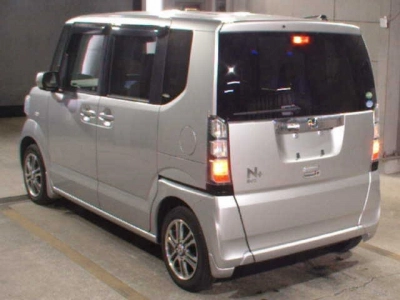 HONDA N BOX +
